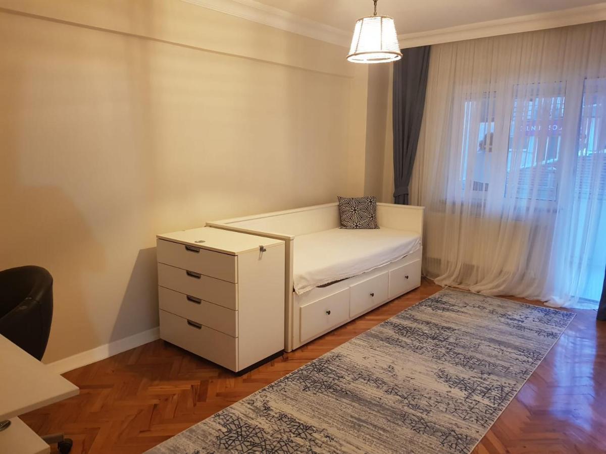 Appartement 5 Minutes To Subway à Istambul Extérieur photo