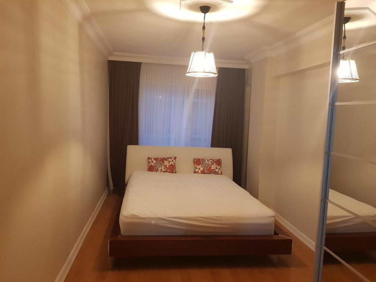Appartement 5 Minutes To Subway à Istambul Extérieur photo