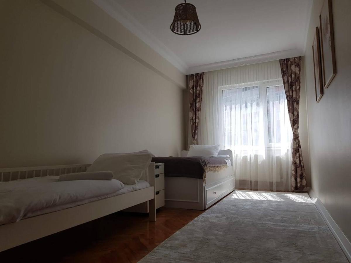Appartement 5 Minutes To Subway à Istambul Extérieur photo